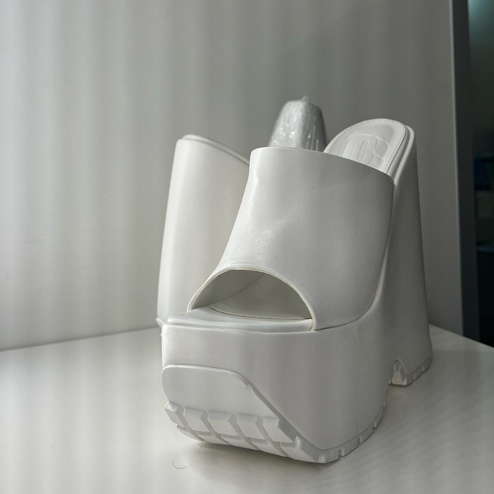 White New Wedge Platforms